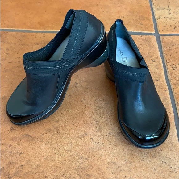 jambu clogs